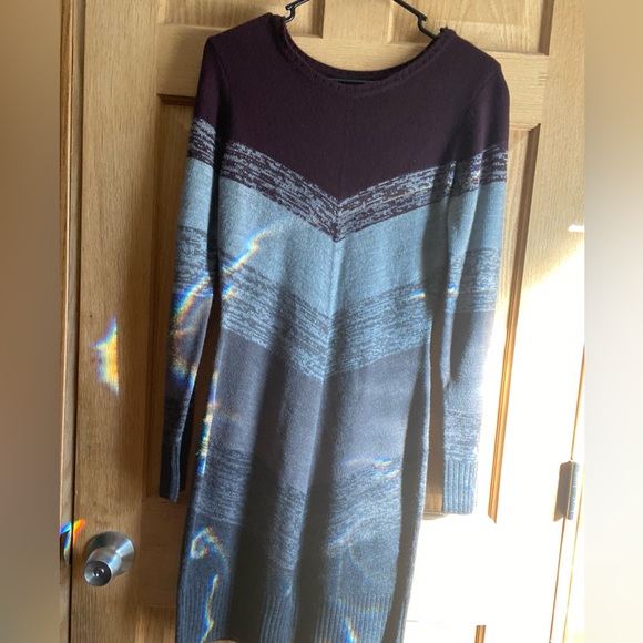 Formal dress - Picture 2 of 2